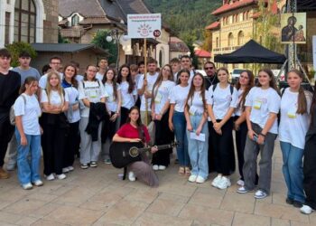 Tinerii din Protopopiatul Dorohoi au participat la Întâlnirea Tinerilor Ortodocși din Moldova