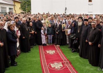 Înaltpreasfințitul Mitropolit Teofan a sfințit o biserică din județul Neamț
