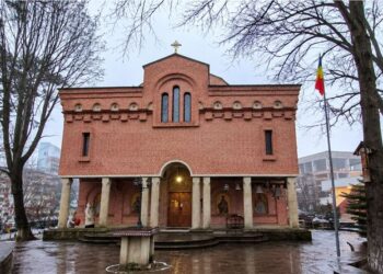 Preoții din centrul Botoșaniului, în comuniune de rugăciune la Biserica „Sfântul Vasile cel Mare”