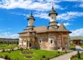 Hram la Mănăstirea Râșca, de sărbătoarea Înălțării Sfintei Cruci