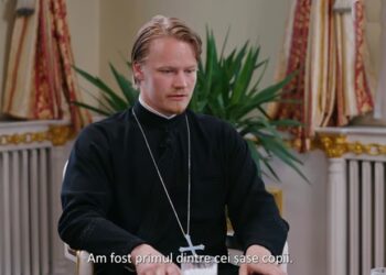 (Video) Fost protestant, azi preot ortodox: și-a botezat copilul Cleopa, după Sfântul Cleopa de la Sihăstria