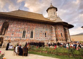 „Valoarea imaginii în misiunea Bisericii – pentru o cultură a Luminii” – Chindie culturală la Mănăstirea Moldovița