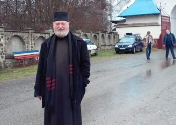 A trecut la Domnul Părintele Gheorghe Loghinoaia, ctitorul Mănăstirii Bogdănești