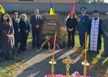 Eroii români din două cimitire militare din Austria au fost pomeniți înainte de Ziua Armatei Române