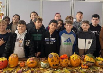 „Arta în culorile toamnei”, expoziție de creație a elevilor la Muzeul „Ștefan Luchian” din Ștefănești