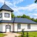 Biserica „Sfinții Apostoli Petru și Pavel” din Putrida, în plin proces de întreținere și înfrumusețare