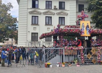 Minunile Sfintei Cuvioase Parascheva – Pentru fiecare, după nevoie și credință