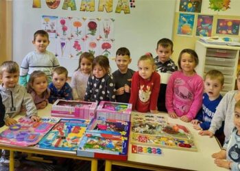 „Caravana Bucuriei în Sate” – un proiect care aduce educația, creativitatea și bucuria mai aproape de copiii din județul Botoșani