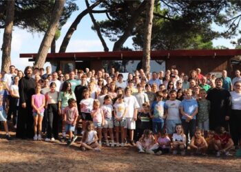 Familiile românești din Portugalia s-au întâlnit în Parohia Colares