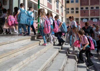 Structura anului școlar 2026–2027. Când încep cursurile, care sunt perioadele de vacanță și când se încheie anul școlar